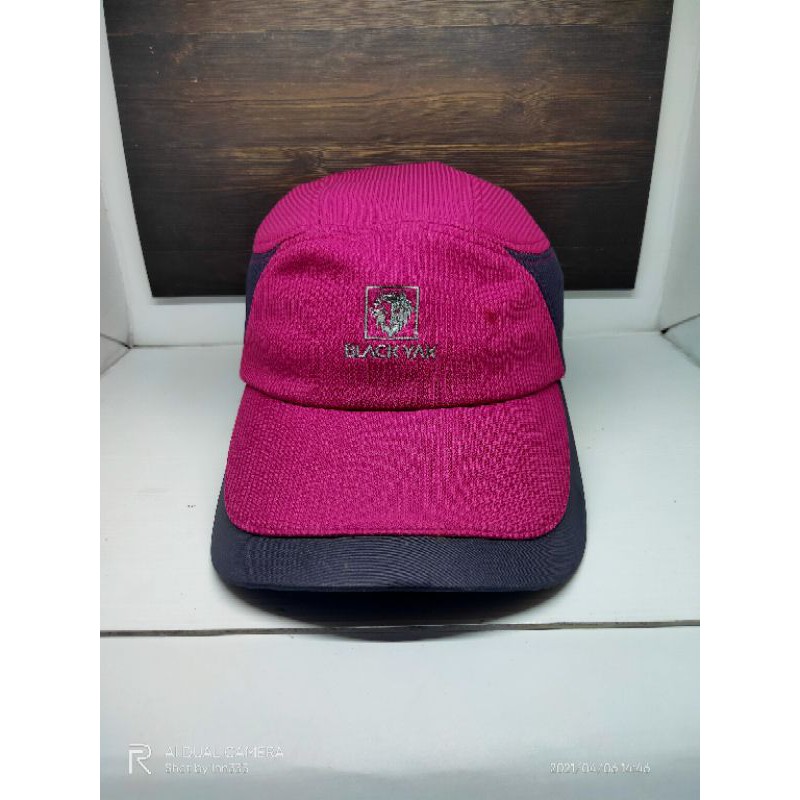 TOPI BLACKYAK