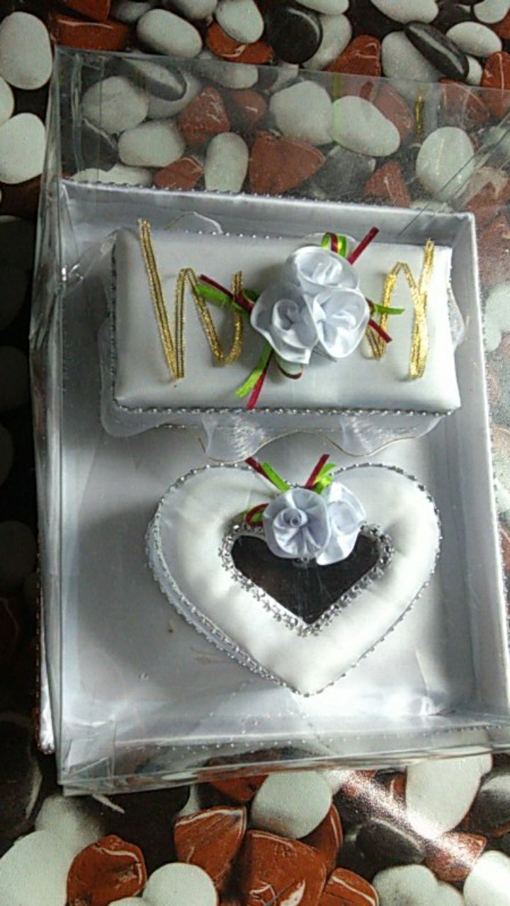 (+ Mika) Kotak Hantaran Perhiasan