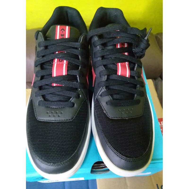 sepatu Converse rival ox