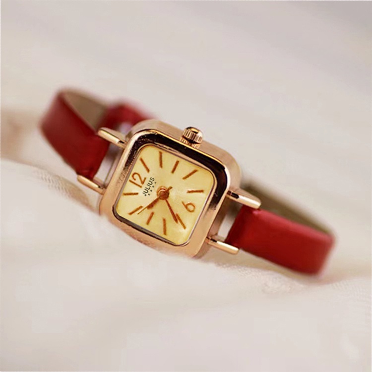 Jam Tangan Kecil Wanita Strap Pu Analog Fashion Quartz Dial Kotak / Jam Tangan Casual Wanita/Jam simple dan elegant