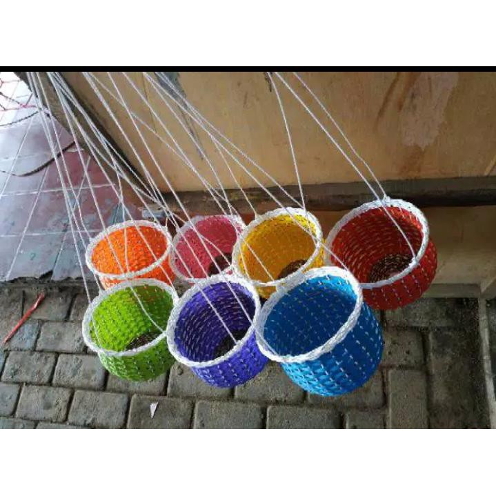 POT GANTUNG ROTAN SINTETIS