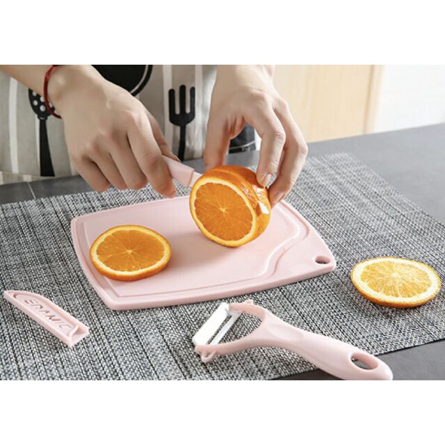 (BOW) 3 In 1 Kitchen Tools (1 Set Isi Talenan, Pisau , Serutan Buah)