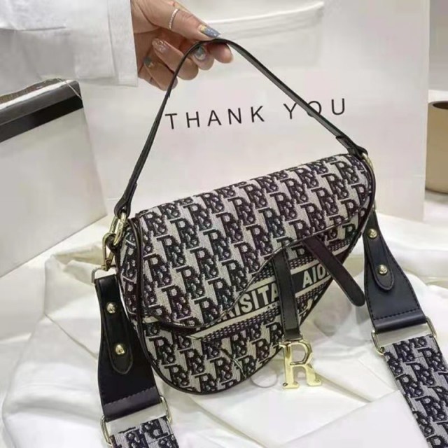 BJ61515 - BLACK/GRAY - TAS SLINGBAG TAS WAISTBAG ASIMETRIS ARTIS KEKINIAN BEST SELLER TAS SLEMPANG MIRING MOZAIK IMPORT TERMURAH BAGSTORE JAKARTA CR7347 ZC1515 LT2086 LT2085 BIG SMALL