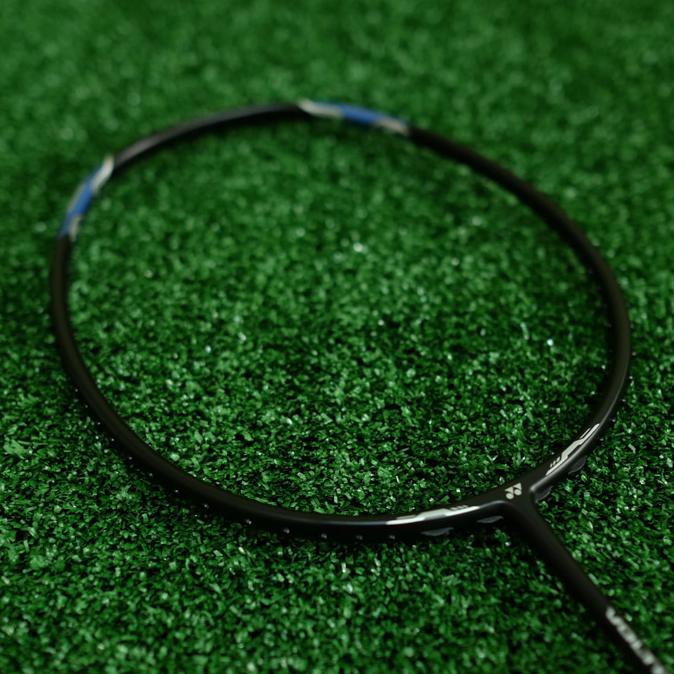 Raket Yonex Voltric 9000 (Inc:Senar Fleet & Grip)