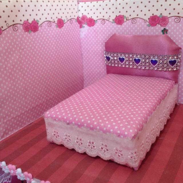 Kasur boneka Barbie mini