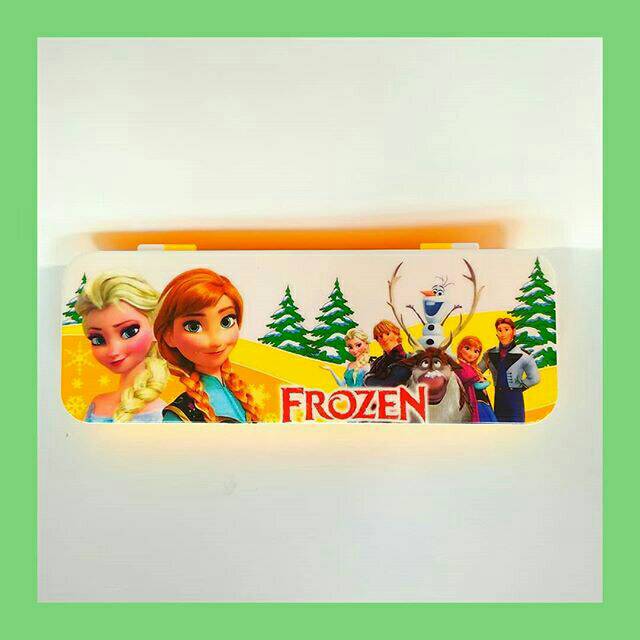 

TEMPAT ALAT TULIS FROZEN