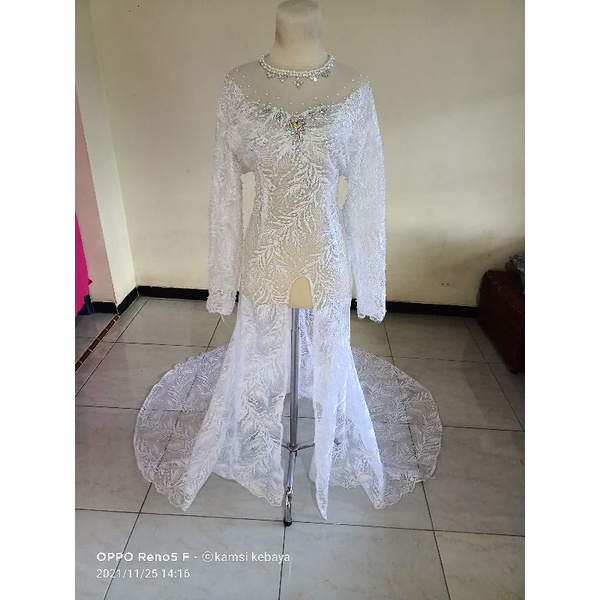 kebaya akad ekor putih bersih. bisa request ukuran dan model ya