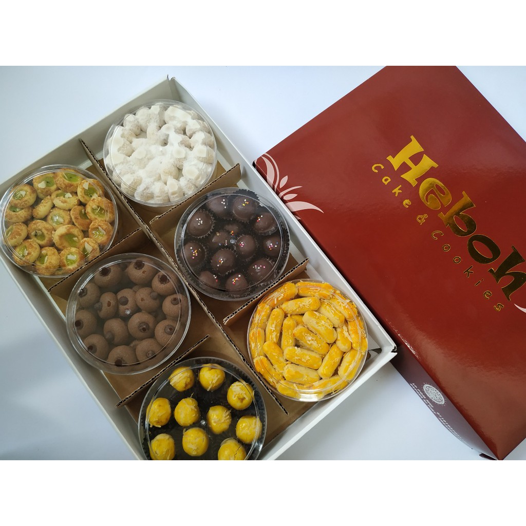 

Paket 22 Kue Kering Lebaran Premium Isi 6 Toples By Heboh Cookies