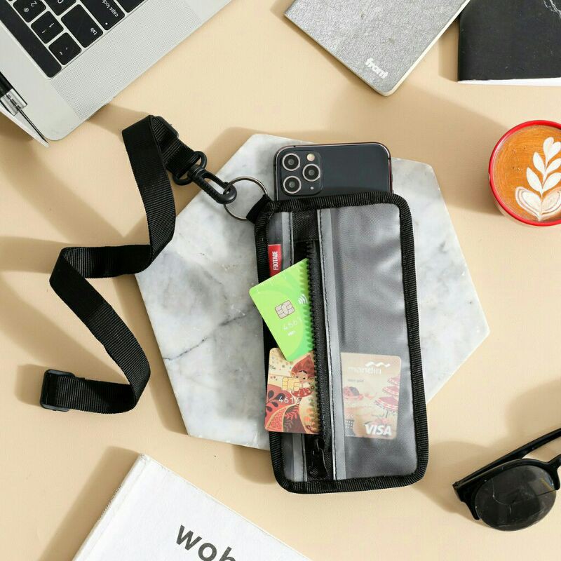 Auriga Dompet Gantung Leher Transparan Series™