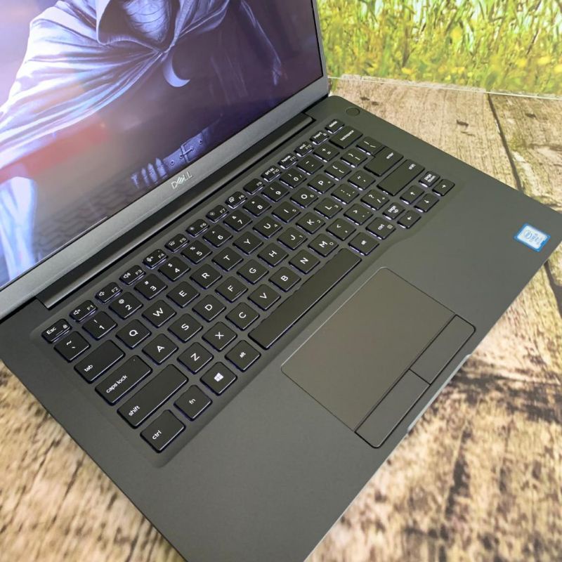 Laptop Murah Ultrabook Dell Latitude 7400 Core i5 Gen 8 RAM 16GB SSD 512GB FHD IPS