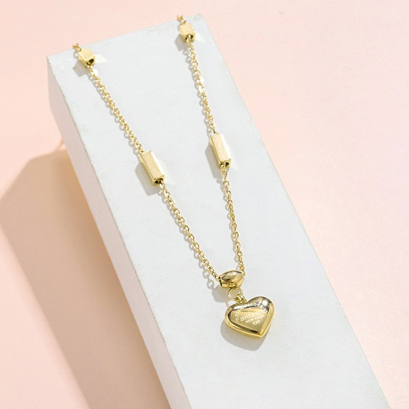 Kalung love titanium anti karat korea style model terbaru - ercassia