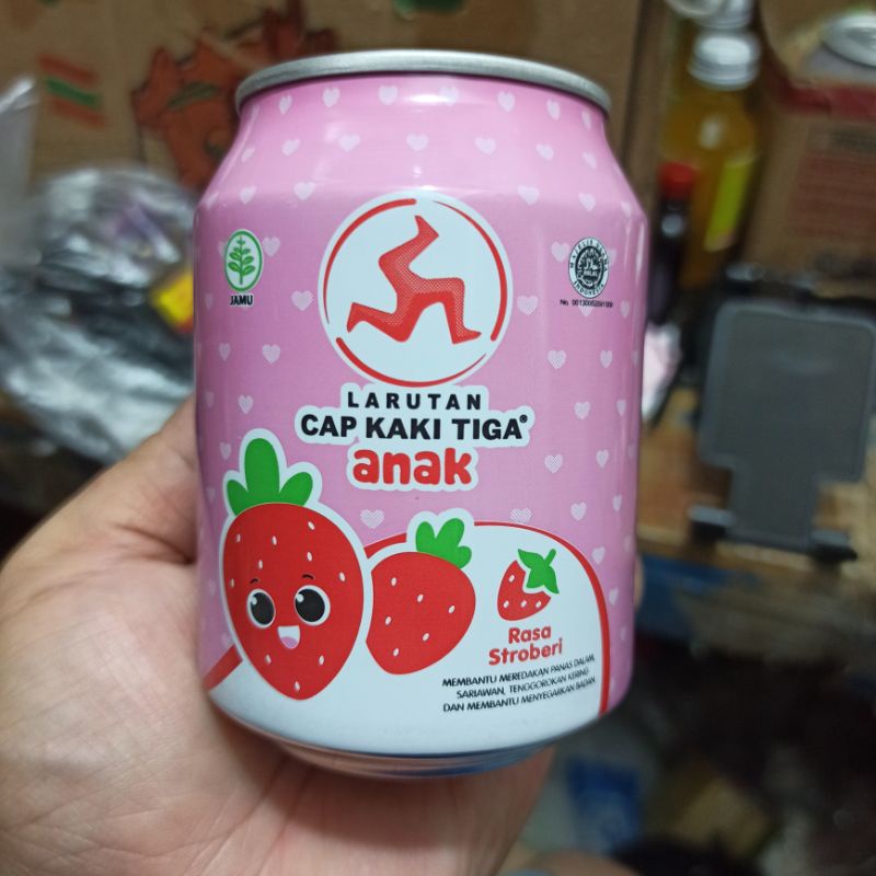 

Larutan Cap Kaki Tiga Kaleng Anak Stroberi Strawberry 250 Ml