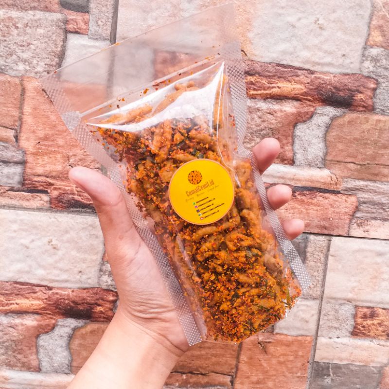 

USUS KRISPI PEDAS DAUN JERUK 80GR | KERIPIK USUS DAUN JERUK | USUS CRISPY VIRAL | USUS AYAM | KERIPIK USUS MURAH | KERIPIK USUS PREMIUM