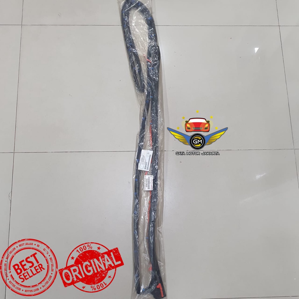 Karet Pintu Depan Kiri Toyota Yaris 2006-2012 LH 67862-0D080