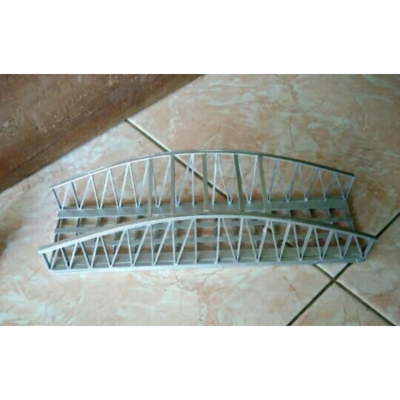 miniatur jembatan kereta api HO