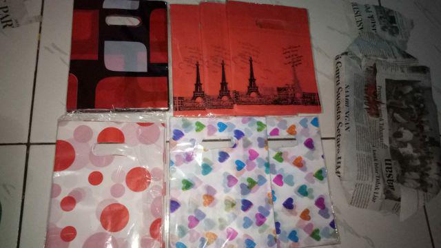 Kantong Plastik Motif 15 X 20 / Kresek Olshop (-+50pcs)