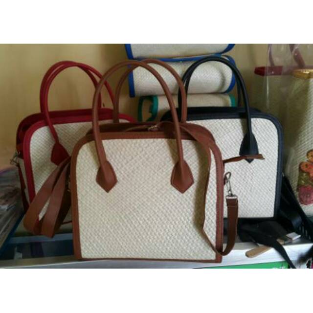Tas Kotak Selempang Pandan Coklat