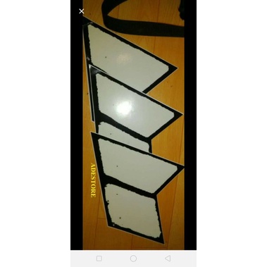 

macbeth sticker gambar tempel big penant
