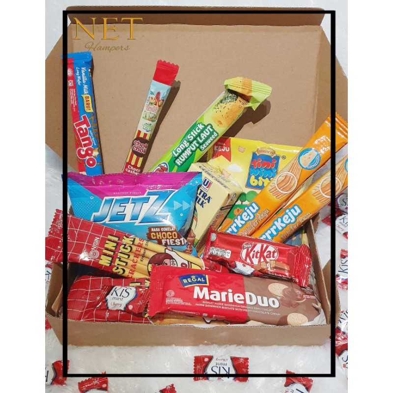 

Snack Box / Hampers untuk Ulang Tahun / Wisuda & Berbagai Macam Acara