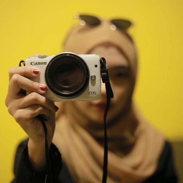 Mirrorless Canon M10 Lengkap