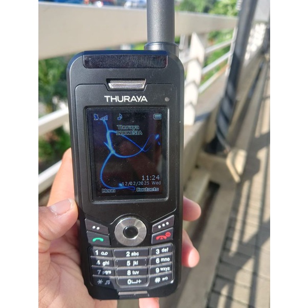 Telepon Satelit Second l Thuraya XT