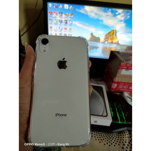 IPHONE XR 128GB GARANSI RESMI IBOX ( LIKE NEW )