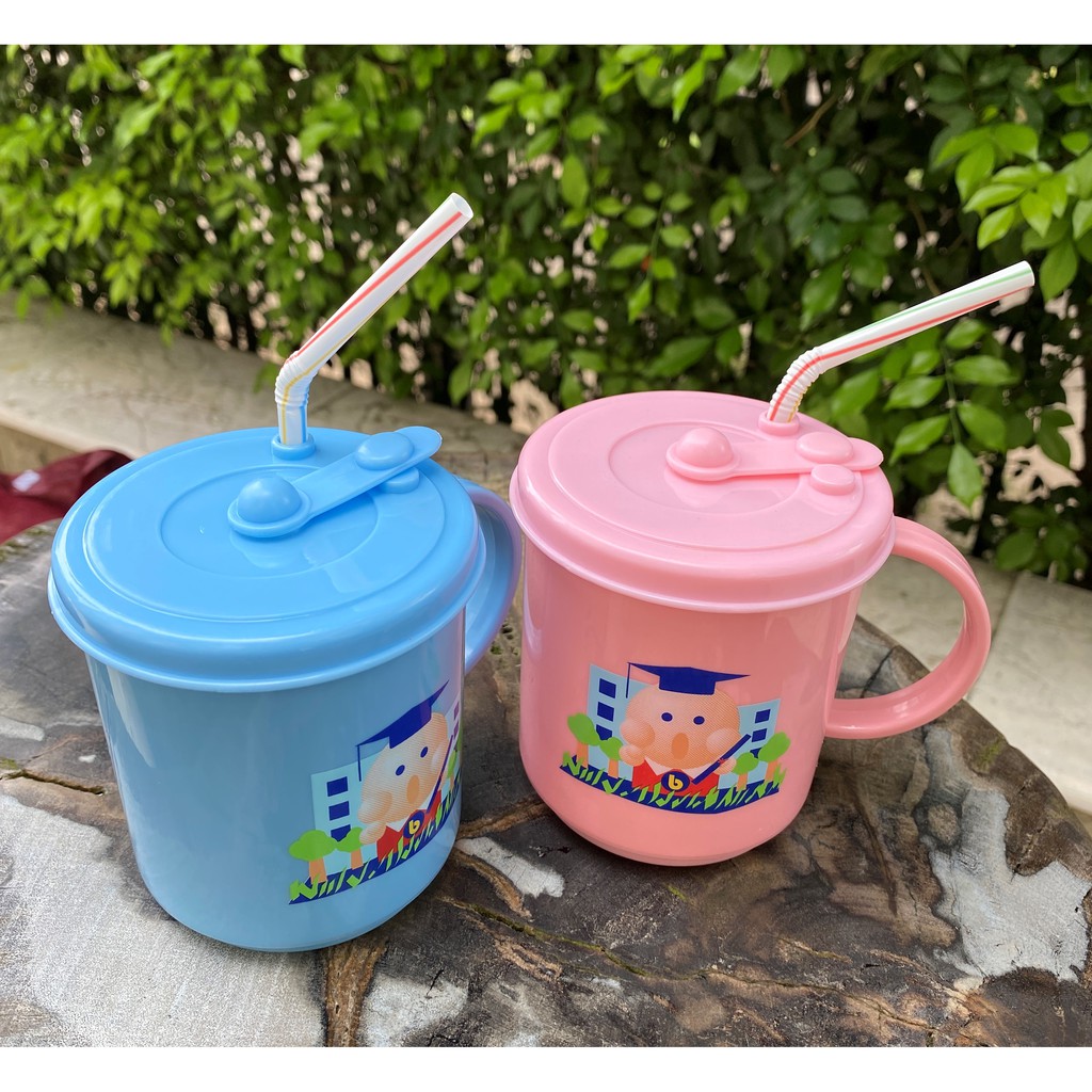 GELAS MINUM ANAK DENGAN SEDOTAN