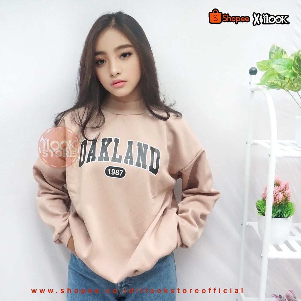 ilook | Sweater Oversize Oakland | Sweater Kekinian |Sweater Murah | Sweater Oblong Oversize Wanita