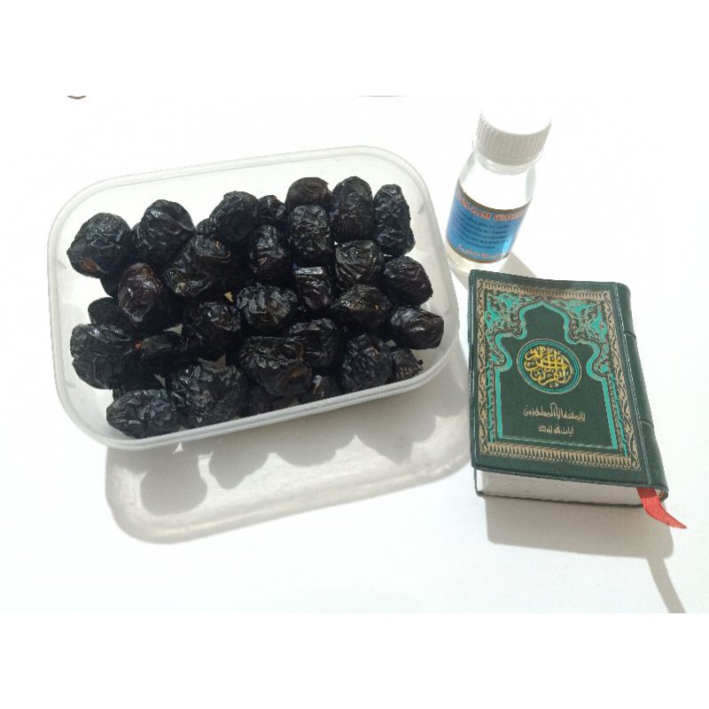 

kurma ajwa