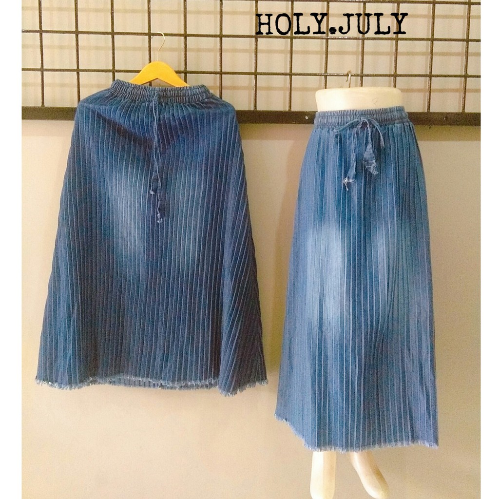 ROK PLISKET LEVIS