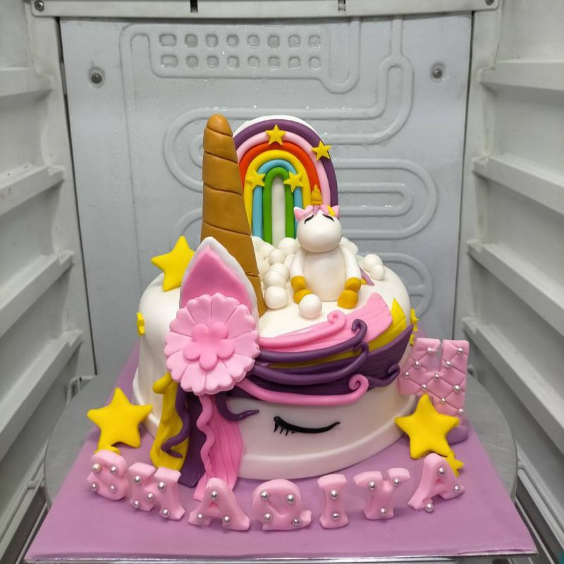 

kue ulang tahun unicorn