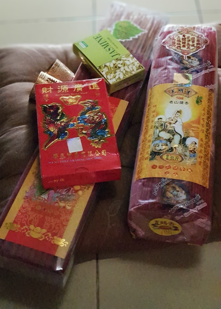 Dupa Yen Pao Sandalwood (cendana) Malaysia