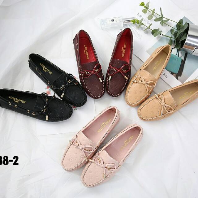 Sepatu louis vuitton moccasin
