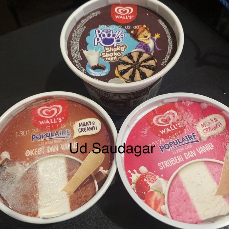 

Ice Cream Walls Populaire Coklat Stroberi Paddle Pop Shaky Shake Mini