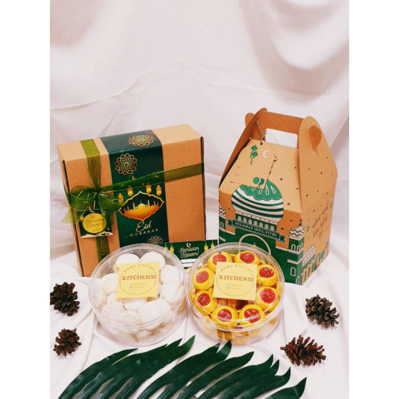 

HAMPERS KUE KERING LEBARAN KITCHEN51