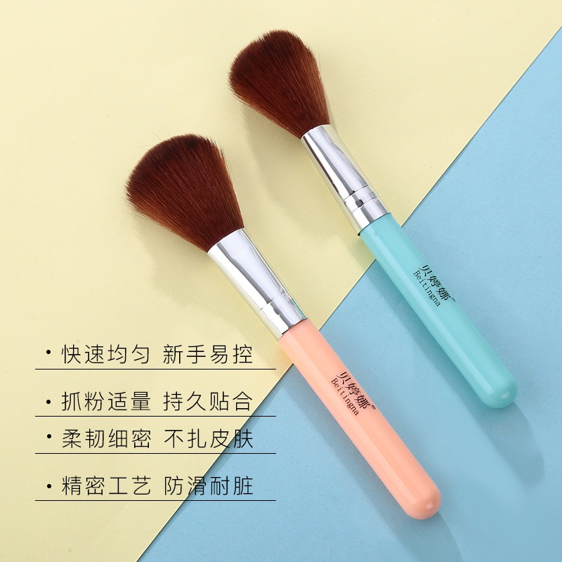 3 in 1 Make Up Brush Mini Travel Brush Easy to use for beginners