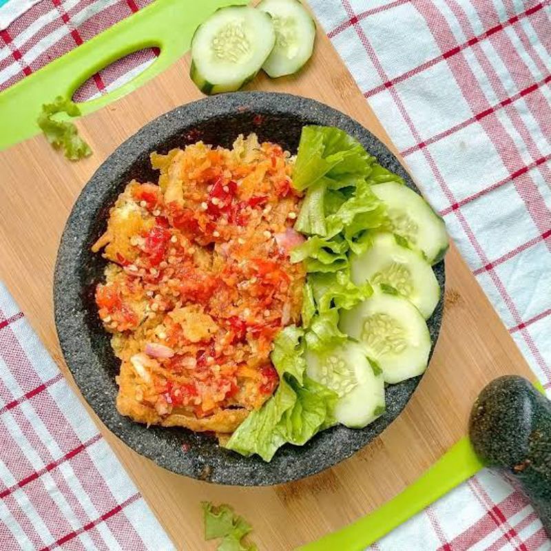

Nasi Ayam Geprek Sambal Bawang - Nasi ayam Kentucky - Crispy