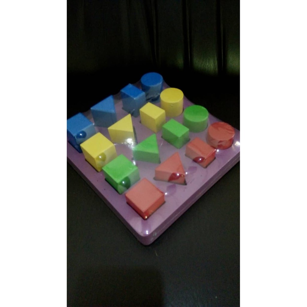 Maianan Anak Edukatif Pasak Geometri Bentuk Bertingkat