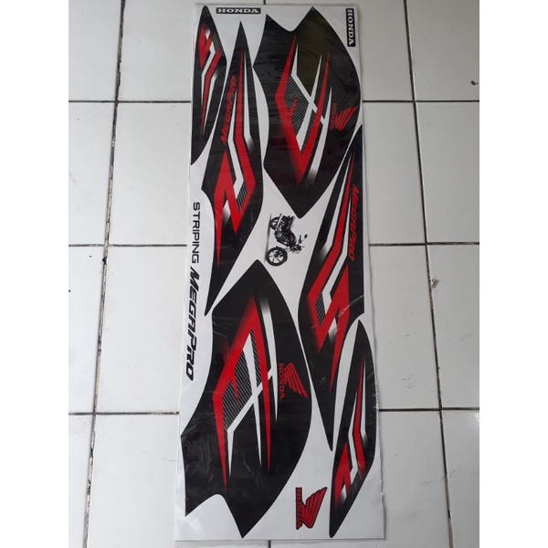 striping variasi Megapro Primus grafis merah