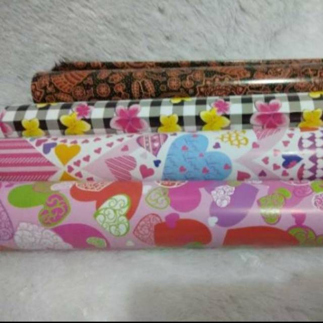 

Kertas kado / Kertas tambahan