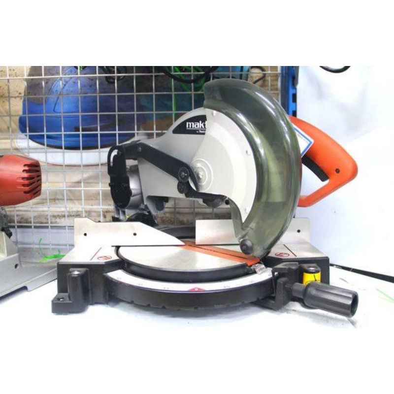 MAKTEC MITERSAW 10' MT 230