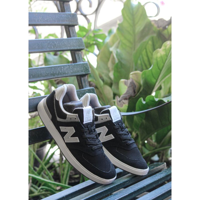 NEW BALANCE 574 BLACK SKATE