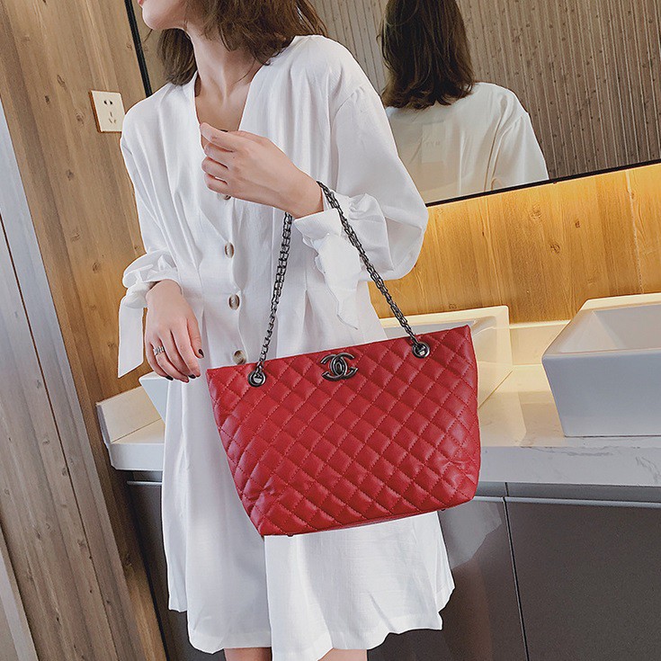 TFT AX200143 927011 AX7011 AX800 ( 1kg Bisa 4 Tas ) Tas Selempang Wanita Import