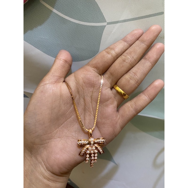 kalung Berlian pita