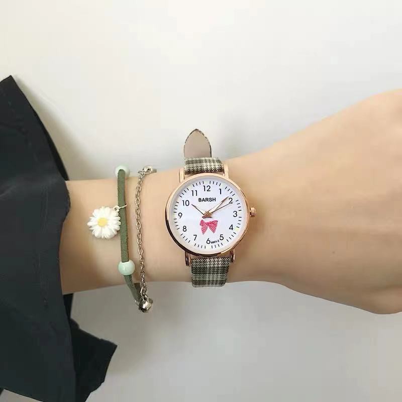 Jam Tangan Quartz Analog Wanita Strap Pu Kotak-Kotak Motif Pita Fashion Aksesoris Wanita Jam Analog