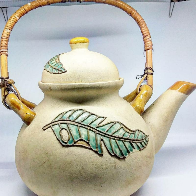 Teko unik keramik tradisional