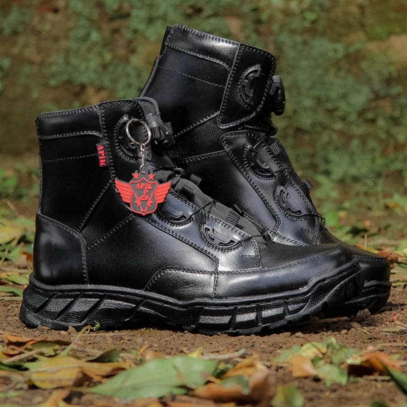 SEPATU PDL TALI PUTAR POLANTAS MODEL TERBARU MERK APIK BAHAN KULIT SAPI ASLI SEPATU PDL DINAS LAPANGAN TNI POLRI SECURITY SATPAM SEPATU BOOTS MOTOR PRIA DAN WANITA