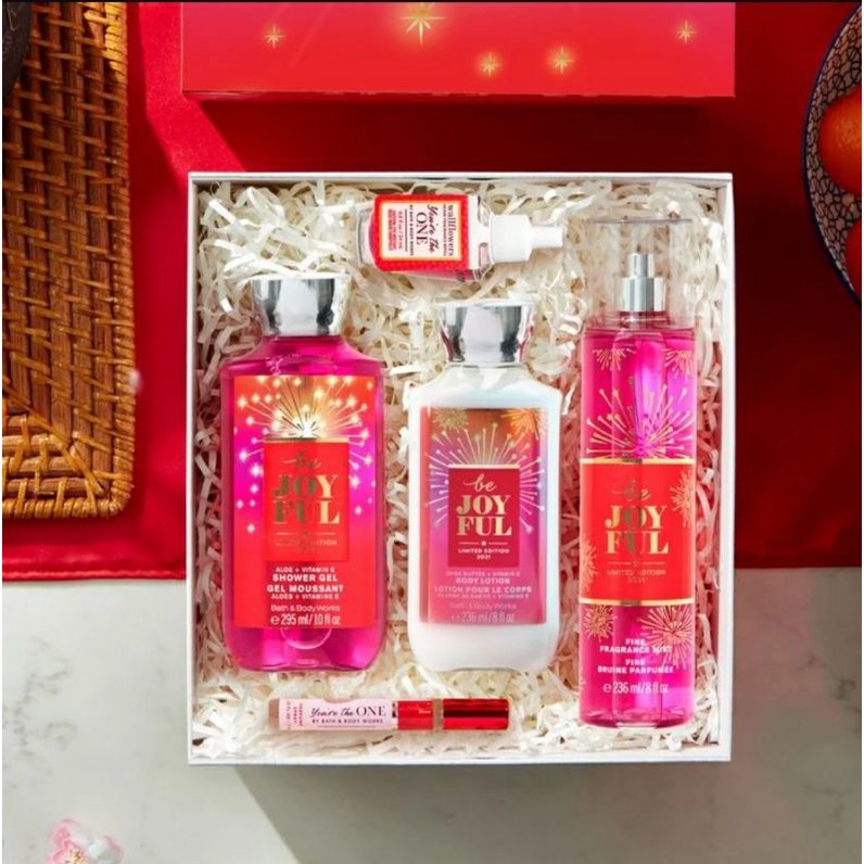 BATH &amp; BODY WORKS BBW RED GIFT SET BE JOYFUL SERIES MIST LOTION SHOWER GEL BODY CREAM HAND CREAM SHOWER GEL BODY CREAM LOTION MIST WASH WALLFLOWER ROOMSPRAY SCENTPORTABLE GENTLE GEL DEEP CLEANSING GENTLE FOAMING CREAMY LUXE