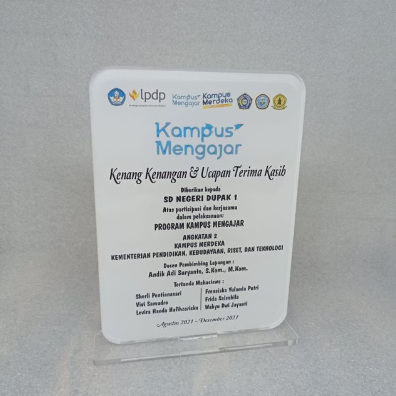 PLAKAT KAMPUS MENGAJAR DAN KAMPUS MERDEKA AKRILIK MURAH