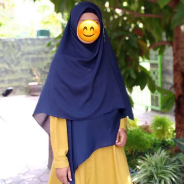 Jilbab segi empat jumbo silky cornskin